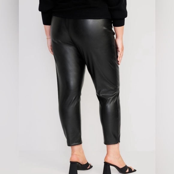 NWT! Black Extra High-Waisted Faux Leather Pants for Women - Size 8 TALL💛 - Picture 8 of 10
